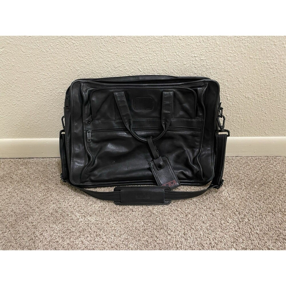 Tumi Executive Style Briefcase Laptop Carry Bag Soft genuine black Leather